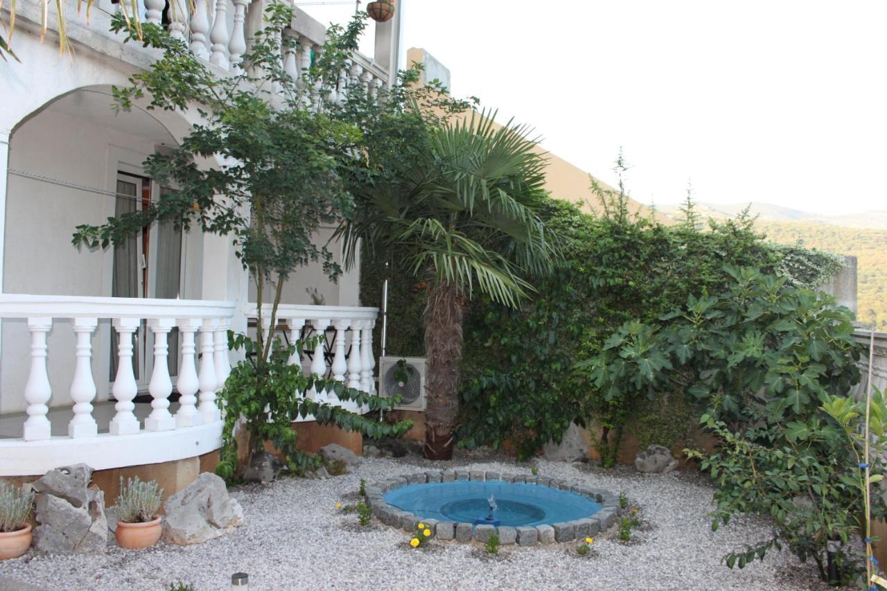 Apartmani Dienes Novi Vinodolski Exterior foto